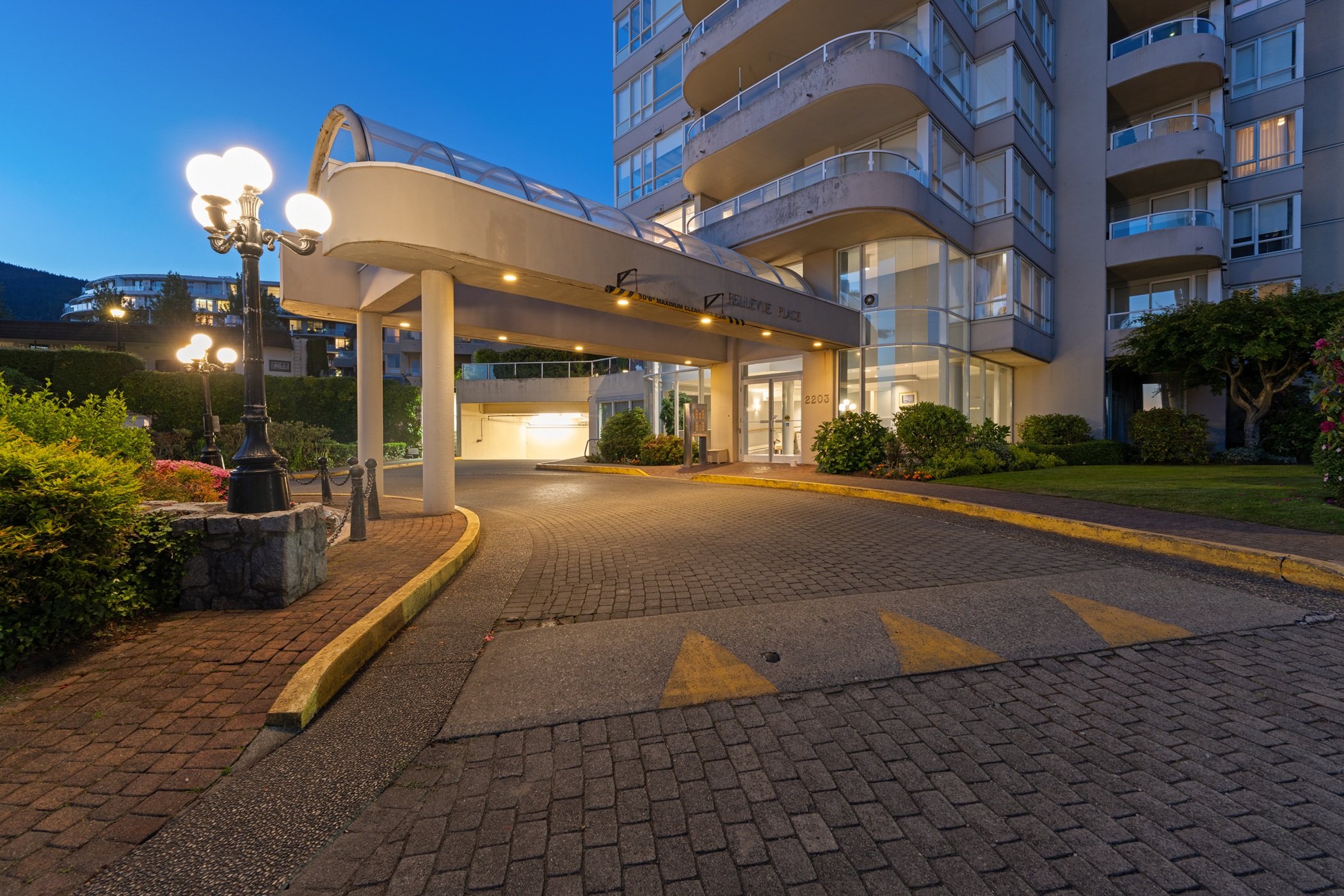 #503 - 2203 Bellevue Avenue